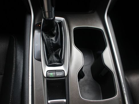 Used 2020 Honda Accord Sport image 34