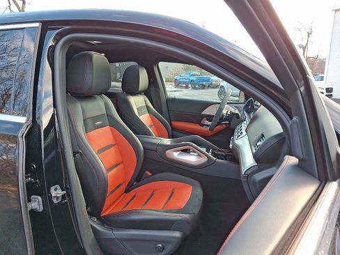 Used 2023 Mercedes-Benz GLE 53 AMG 4MATIC image 3