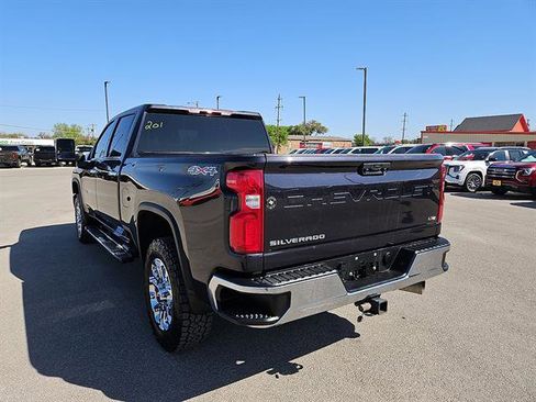 Used 2024 Chevrolet Silverado 2500 LTZ w/ LTZ Convenience Package image 3