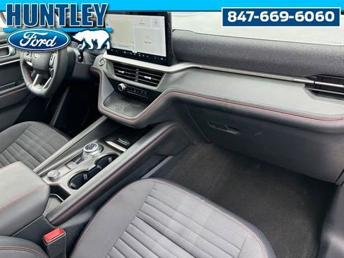 Used 2025 Ford Explorer ST-Line w/ Premium Package AWD/4WD image 9