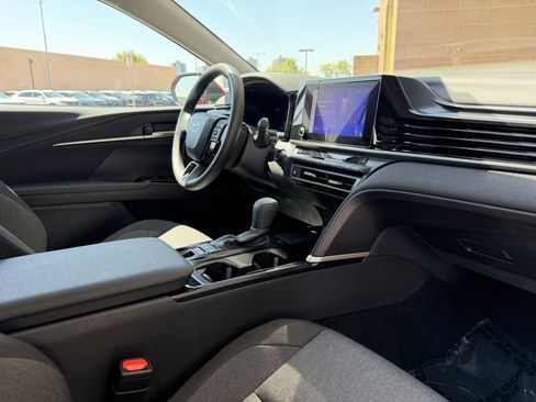 Used 2025 Toyota Camry LE FWD image 35