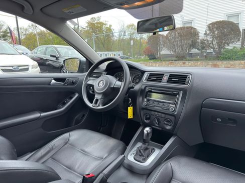 Used 2014 Volkswagen Jetta SE FWD image 30