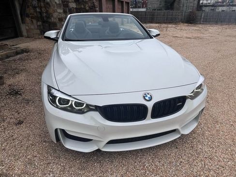 Used 2018 BMW M4 Convertible image 10