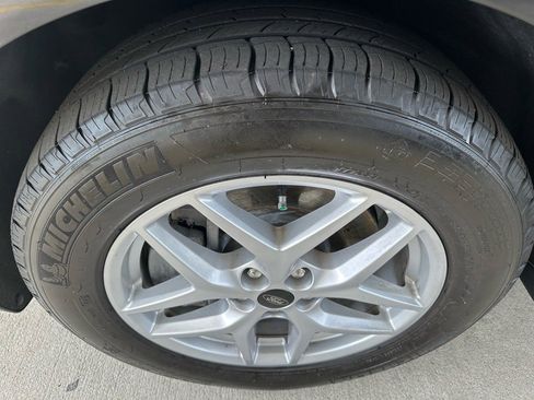 Certified 2023 Ford Edge SEL w/ Convenience Package image 4