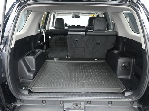 Used 2019 Toyota 4Runner SR5 Premium AWD/4WD image 24