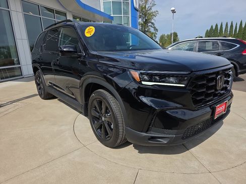 New 2025 Honda Pilot Black Edition image 8