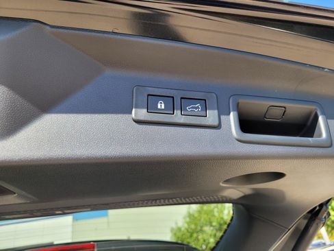 Used 2026 Subaru Forester Limited AWD/4WD image 19