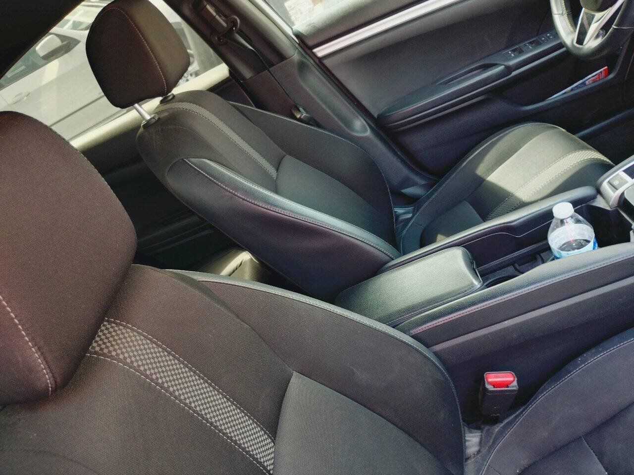 Used 2020 Honda Civic Sport image 4