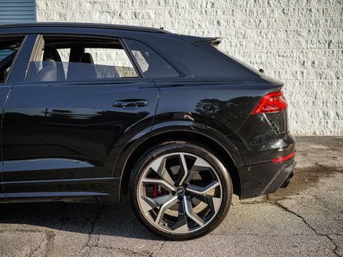 Used 2022 Audi RS Q8 w/ Carbon Optic Package AWD/4WD image 11