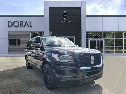 Used 2023 Lincoln Navigator L Reserve w/ Monochromatic Package