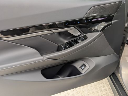 Certified 2026 BMW 530i w/ Premium Package image 14