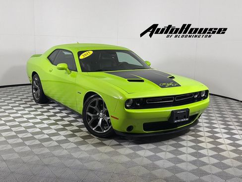 Used 2015 Dodge Challenger R/T Plus RWD image 1