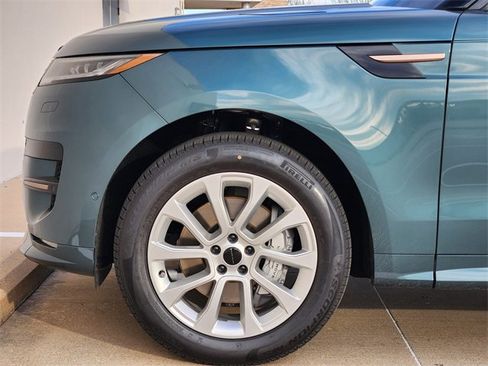New 2026 Land Rover Range Rover Sport Dynamic SE image 6