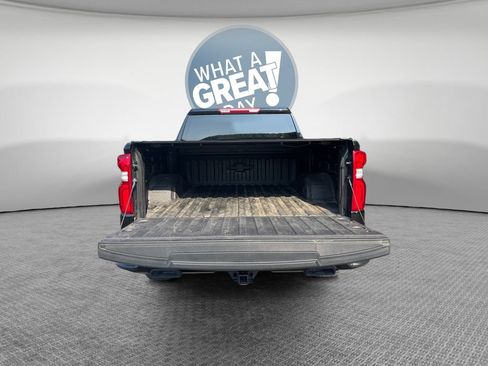 Used 2025 Chevrolet Silverado 1500 LT Trail Boss w/ Dark Appearance Package AWD/4WD image 25