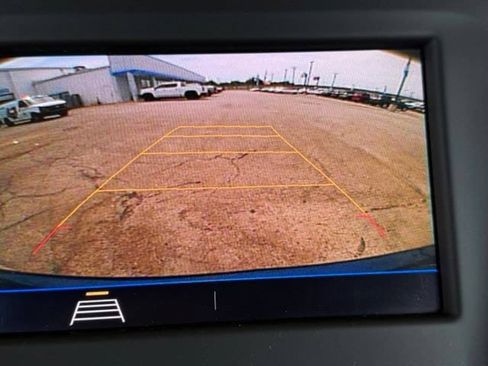 Used 2020 Chevrolet Equinox LT FWD image 2