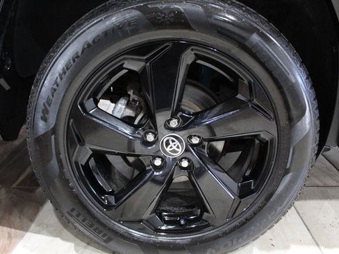 Used 2021 Toyota RAV4 XSE AWD/4WD image 14