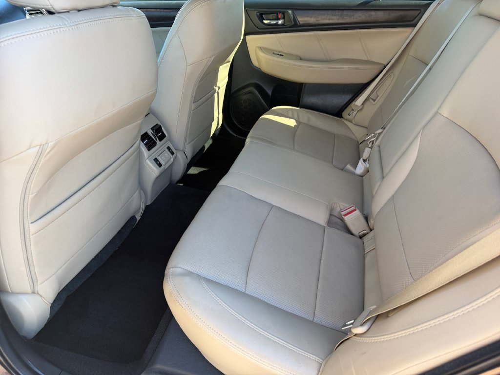 Used 2019 Subaru Outback 2.5i Limited AWD/4WD image 14