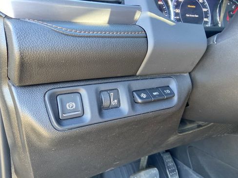 Used 2022 GMC Acadia AT4 w/ Technology Package image 47