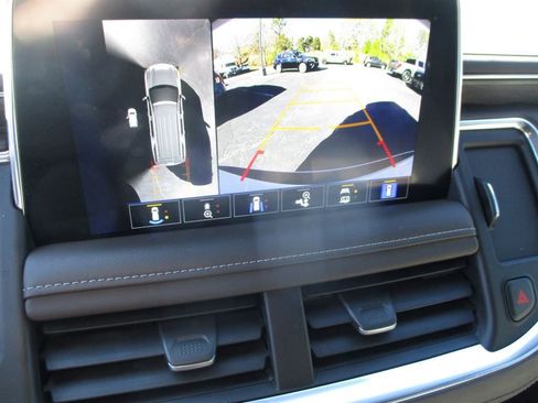 Used 2022 Chevrolet Tahoe Z71 w/ Luxury Package image 13