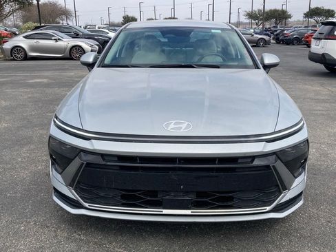 Used 2025 Hyundai Sonata SEL image 2
