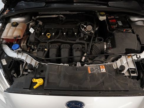 Used 2017 Ford Focus SE w/ SE Winter Package image 36