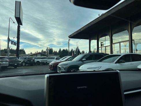 Used 2025 Toyota RAV4 LE image 17