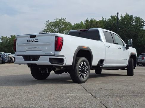 New 2026 GMC Sierra 3500 Denali Ultimate AWD/4WD image 18