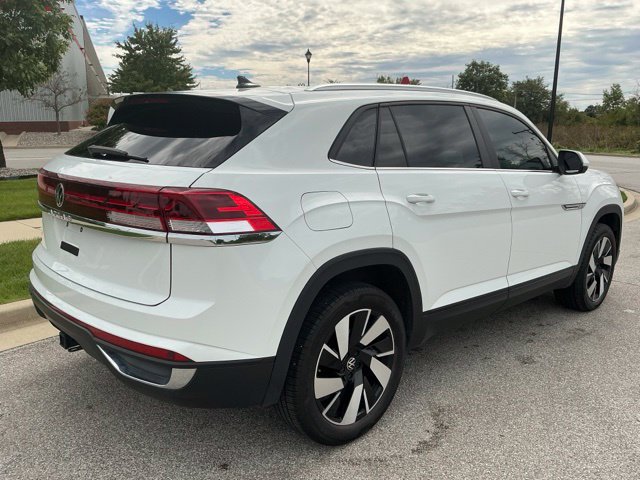 Used 2024 Volkswagen Atlas Cross Sport SE FWD image 5