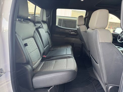 Used 2022 Chevrolet Silverado 1500 ZR2 w/ Technology Package AWD/4WD image 16