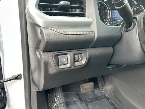 Used 2022 GMC Acadia SLE FWD image 20