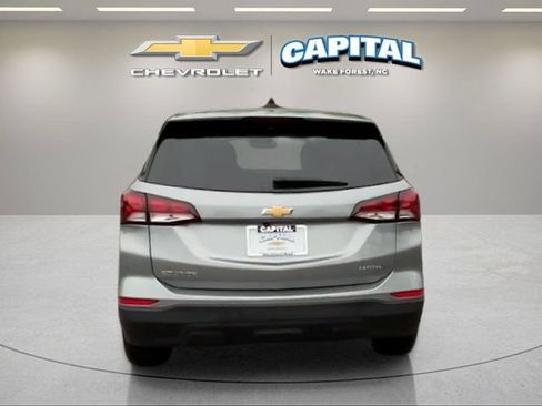 Used 2024 Chevrolet Equinox LS w/ LS Convenience Package FWD image 4