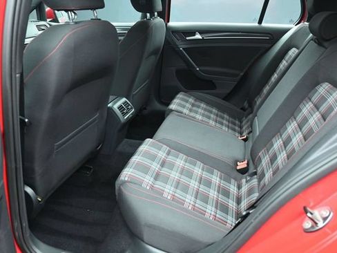 Used 2016 Volkswagen Golf 4-Door FWD image 14
