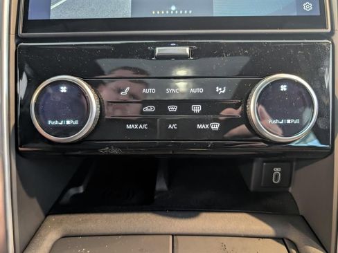 New 2026 Land Rover Discovery Limited Edition AWD/4WD image 23