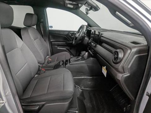 Used 2023 Chevrolet Colorado W/T image 22