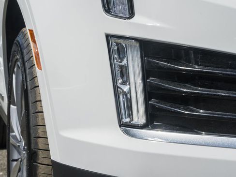 Used 2025 Cadillac XT5 Premium Luxury image 14