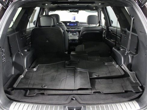 Used 2023 Hyundai Palisade Calligraphy image 13