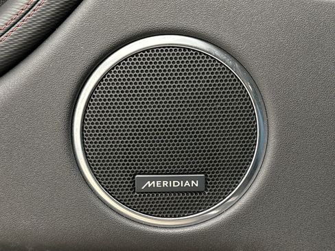 Used 2023 Land Rover Discovery Sport SE R-Dynamic image 17