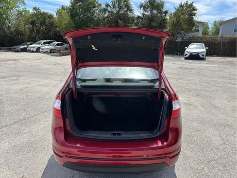 Used 2014 Ford Fiesta SE image 33