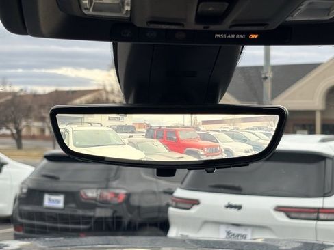 Used 2020 Chevrolet Silverado 3500 LTZ w/ LTZ Premium Package image 16