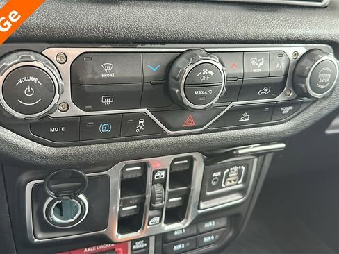 Used 2025 Jeep Wrangler Willys 4xe image 22