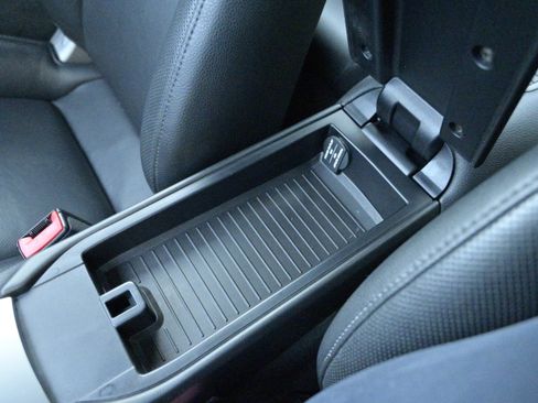 Used 2013 Porsche 911 Carrera S image 32