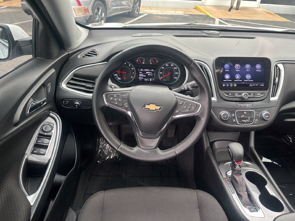 Used 2024 Chevrolet Malibu RS FWD image 16