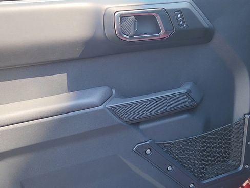 New 2025 Ford Bronco Badlands image 9