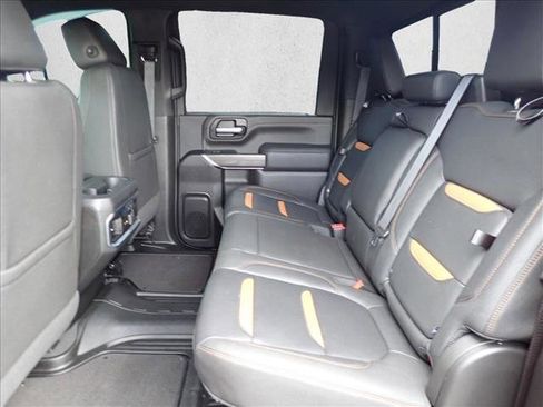 Used 2023 GMC Sierra 2500 AT4 w/ AT4 Preferred Package AWD/4WD image 8