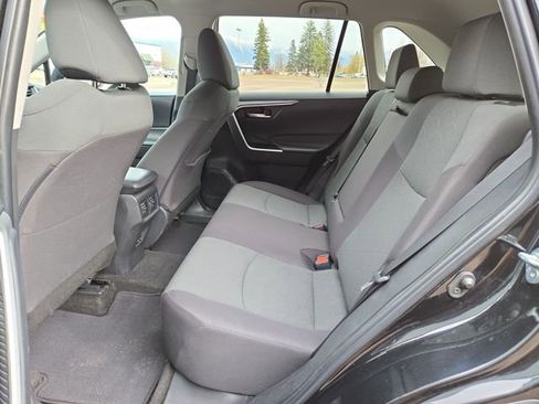 Used 2023 Toyota RAV4 XLE image 29