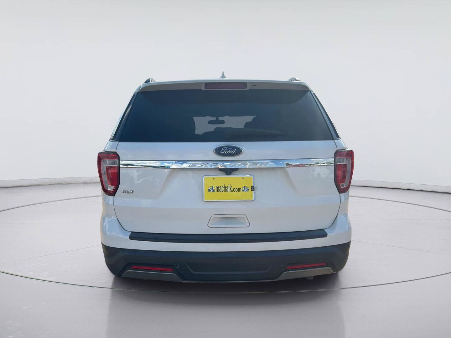 Used 2019 Ford Explorer XLT w/ Equipment Group 201A FWD image 5