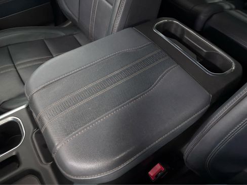 Used 2024 Chevrolet Silverado 1500 High Country w/ Z71 Off-Road Package AWD/4WD image 24