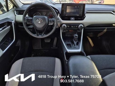 Used 2022 Toyota RAV4 XLE w/ Convenience Package FWD image 24