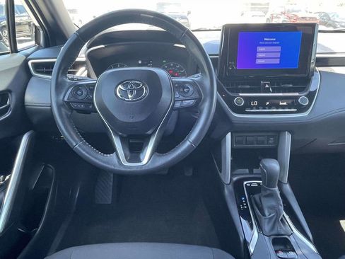 Used 2024 Toyota Corolla Cross AWD Hybrid image 16