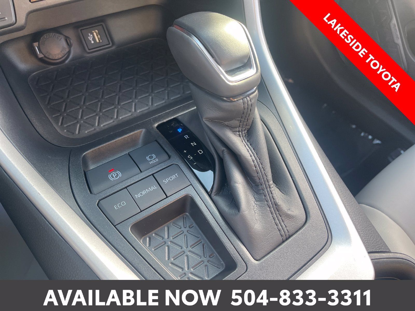 Used 2025 Toyota RAV4 XLE Premium FWD image 31